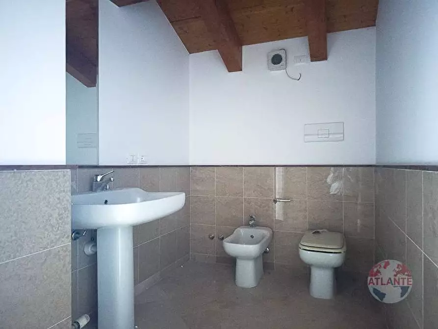 Immagine 28 di Appartamento in vendita  in Via Trento a Trenzano