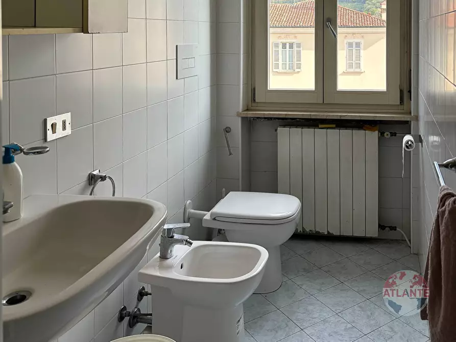 Immagine 15 di Appartamento in vendita  in Piazza Luca Marenzio a Coccaglio