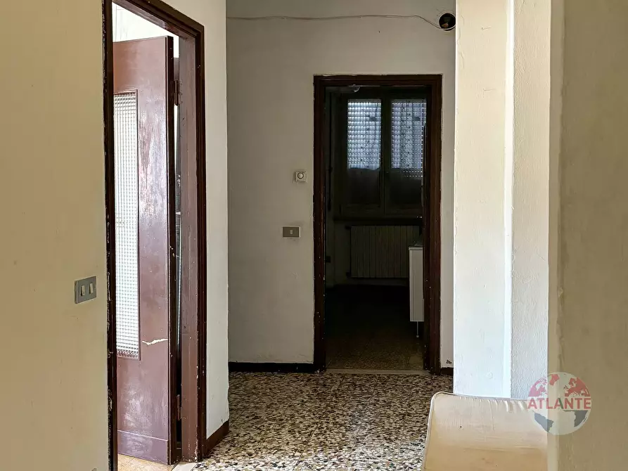 Immagine 18 di Appartamento in vendita  in Piazza Luca Marenzio a Coccaglio