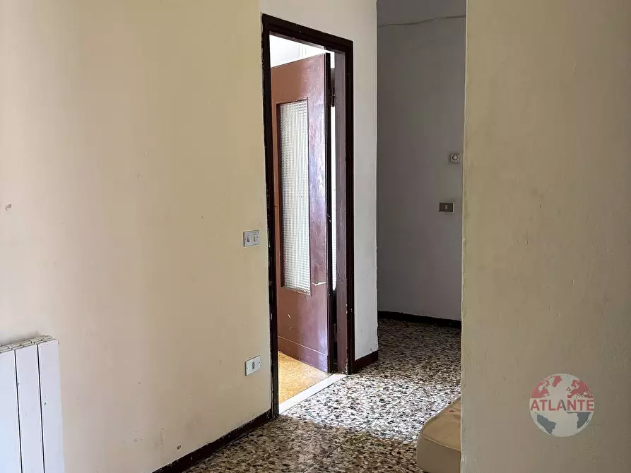 Immagine 20 di Appartamento in vendita  in Piazza Luca Marenzio a Coccaglio