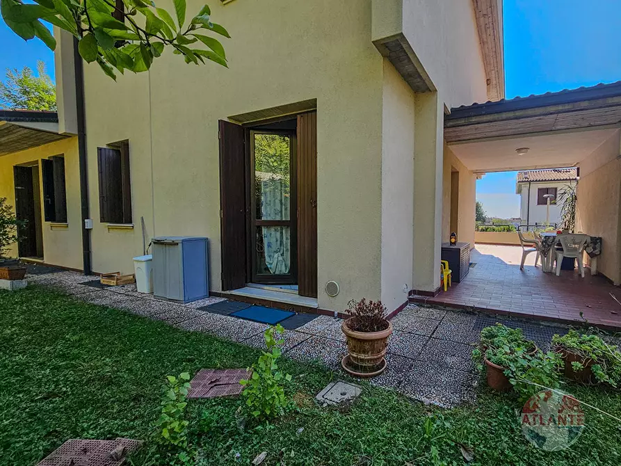 Immagine 29 di Casa bifamiliare in vendita  in Via Burago a Salò