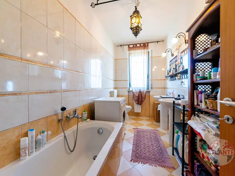 Immagine 23 di Appartamento in vendita  in VIA CASSAROGNA a Acqui Terme