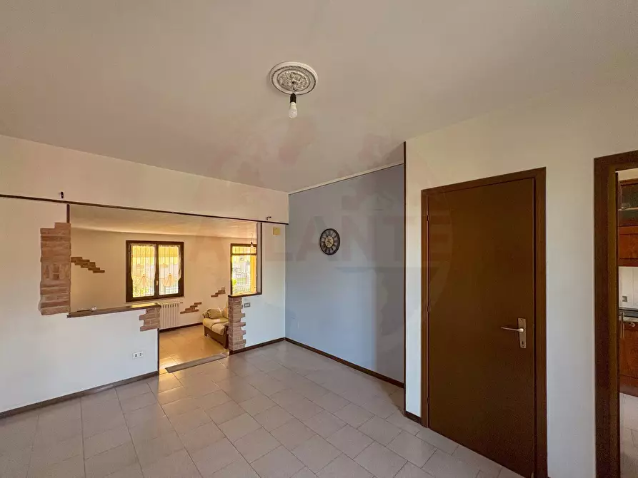 Immagine 21 di Villetta a schiera in vendita  in via Galliano a Chiari