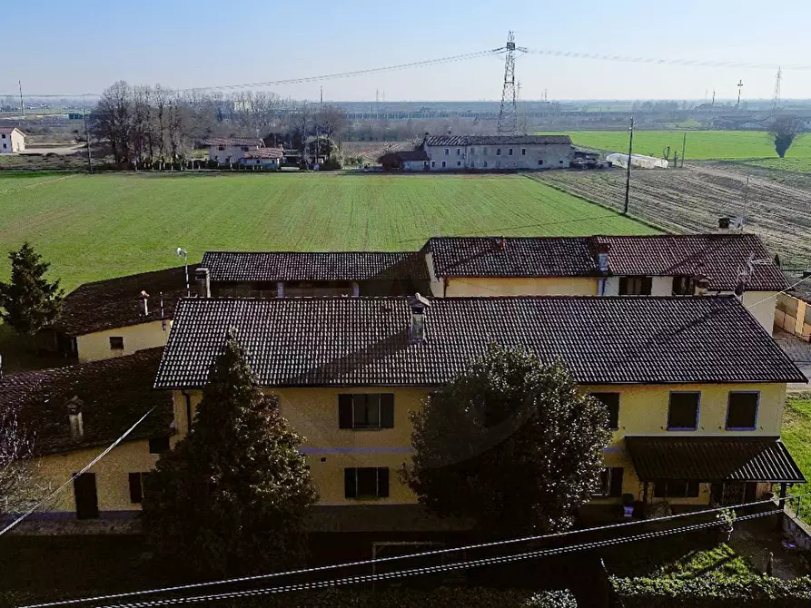 Immagine 2 di Camera in vendita  in VIA PREPOSITURA a Chiari