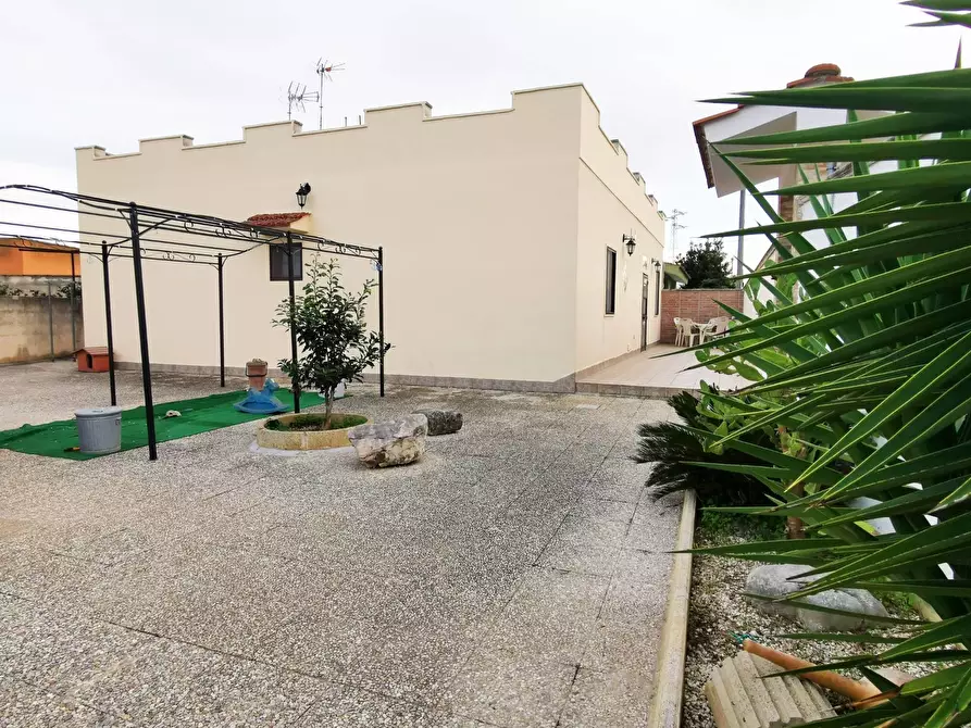 Immagine 1 di Villa in vendita  in Via Dei Calzolai a Brindisi