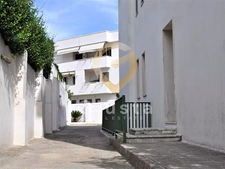 Immagine 15 di Appartamento in vendita  in Via Locatelli a Brindisi