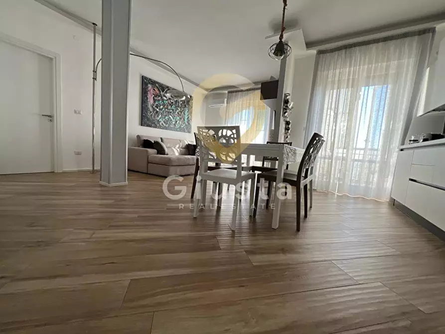 Immagine 1 di Appartamento in vendita  in Viale Francia a Brindisi