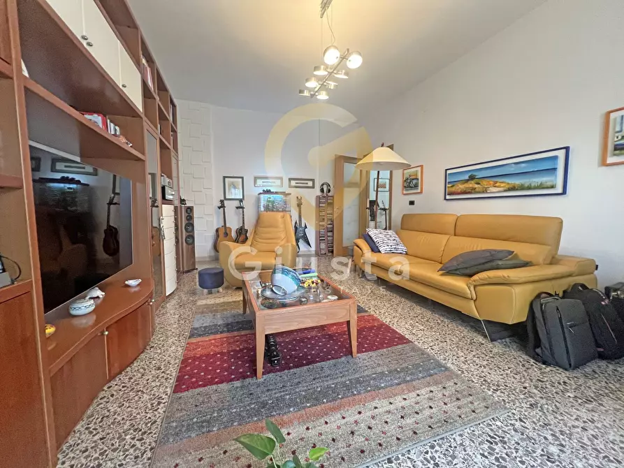 Immagine 1 di Appartamento in vendita  in Via Bezzecca a Brindisi