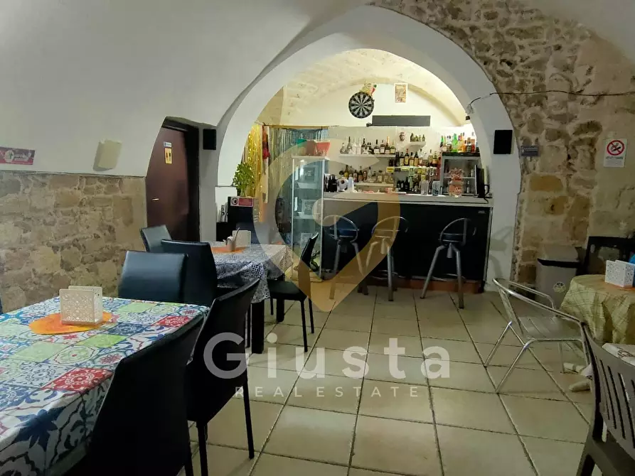Immagine 3 di Locale commerciale in vendita  in Via De' Gallo a Brindisi