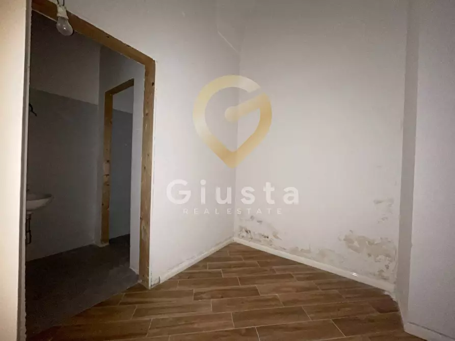 Immagine 2 di Locale commerciale in vendita  in Via Giordano Bruno a Brindisi