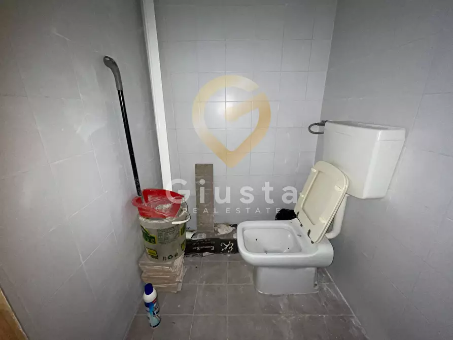 Immagine 4 di Locale commerciale in vendita  in Via Giordano Bruno a Brindisi