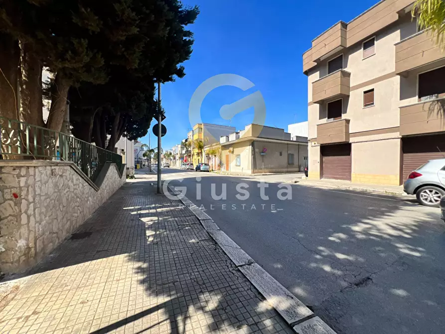 Immagine 2 di Appartamento in vendita  in Via Della Libertà a Latiano