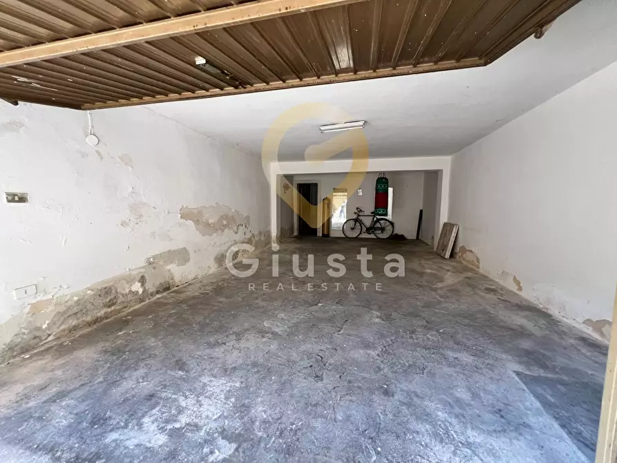 Immagine 17 di Appartamento in vendita  in Via Della Libertà a Latiano