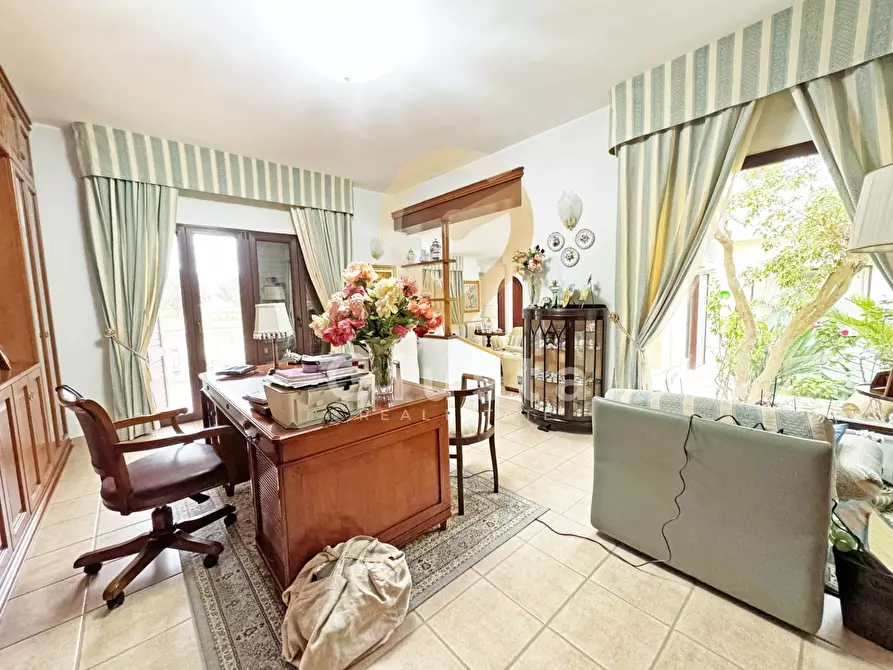 Immagine 25 di Villa in vendita  in Via Borracino a Pulsano