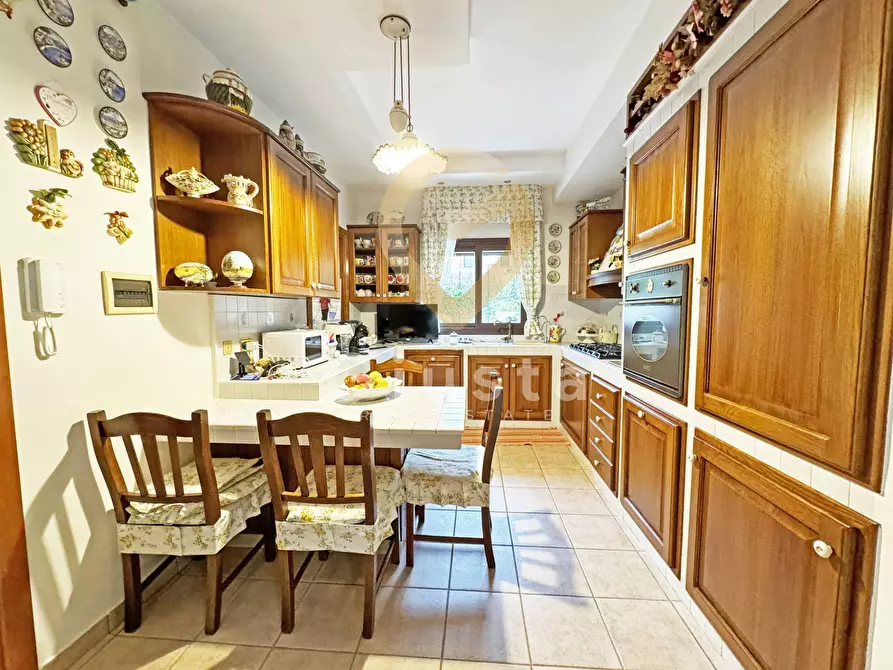 Immagine 29 di Villa in vendita  in Via Borracino a Pulsano