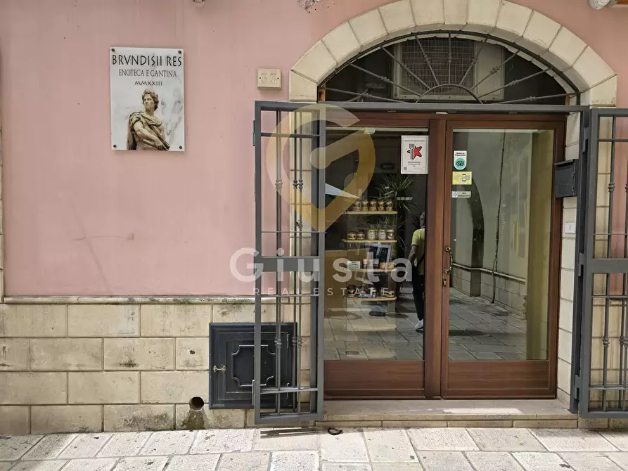 Immagine 2 di Locale commerciale in vendita  in Via Lauro a Brindisi