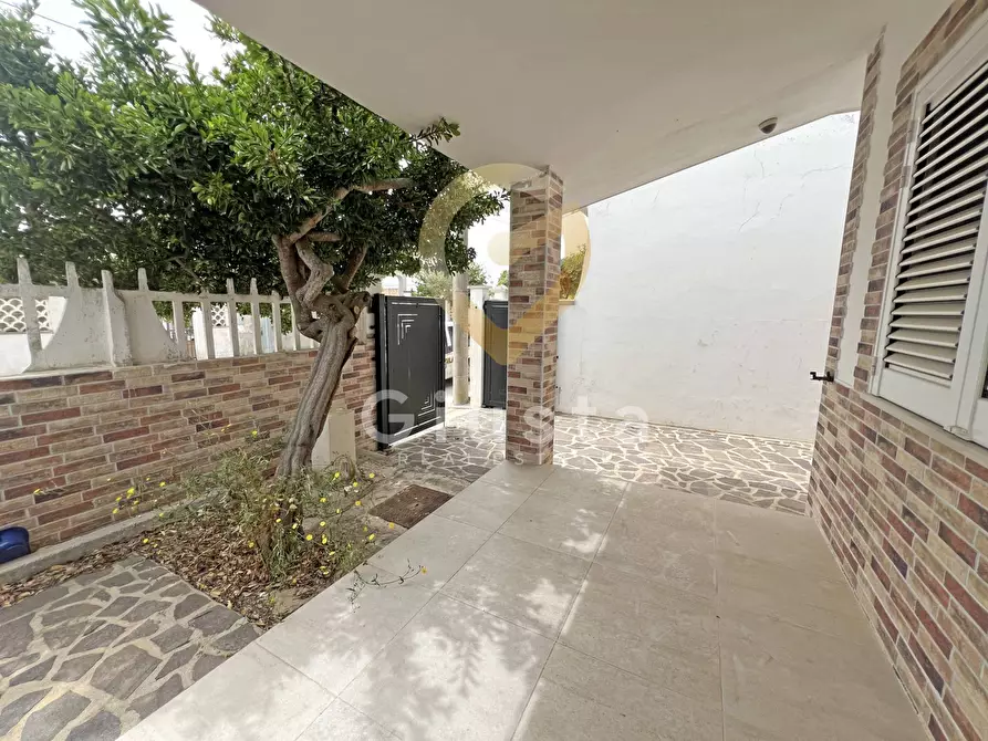 Immagine 20 di Villa in vendita  in Via Dei Pastori a Torchiarolo