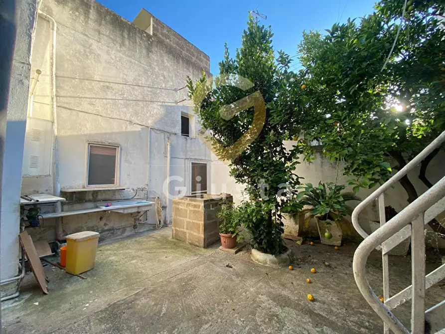 Immagine 1 di Casa semindipendente in vendita  in Via Antonio Profilo a Mesagne