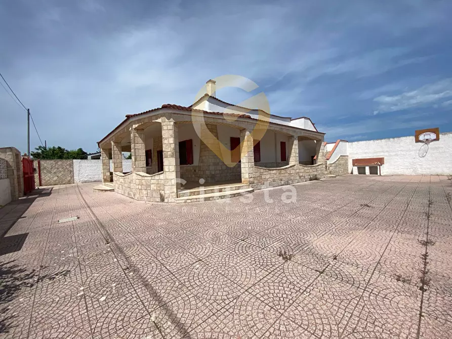 Immagine 2 di Villa in vendita  in Via San Marco Evangelista a Brindisi