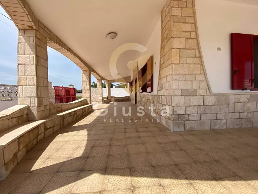 Immagine 5 di Villa in vendita  in Via San Marco Evangelista a Brindisi