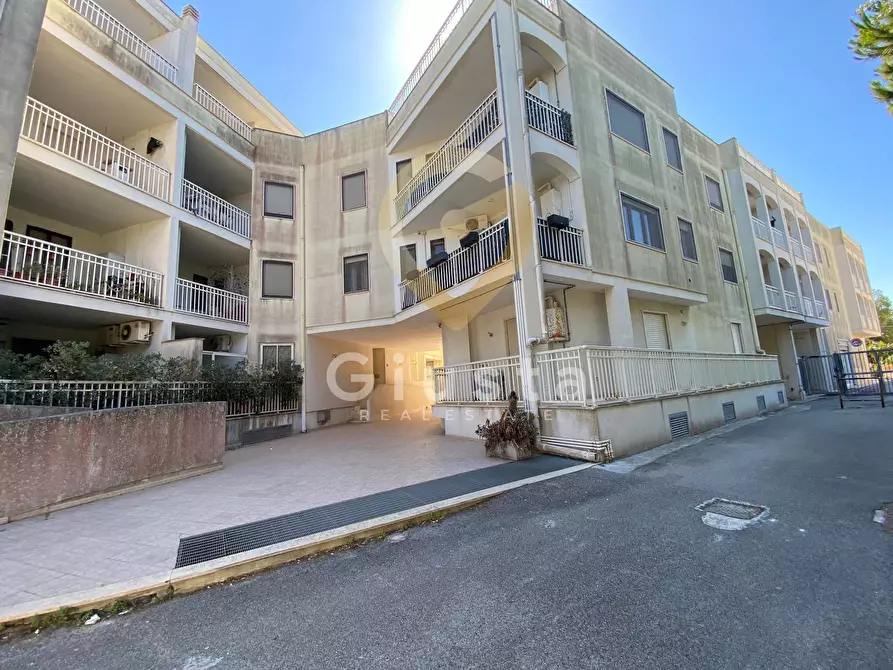 Immagine 3 di Appartamento in vendita  in Via Materdomini a Brindisi