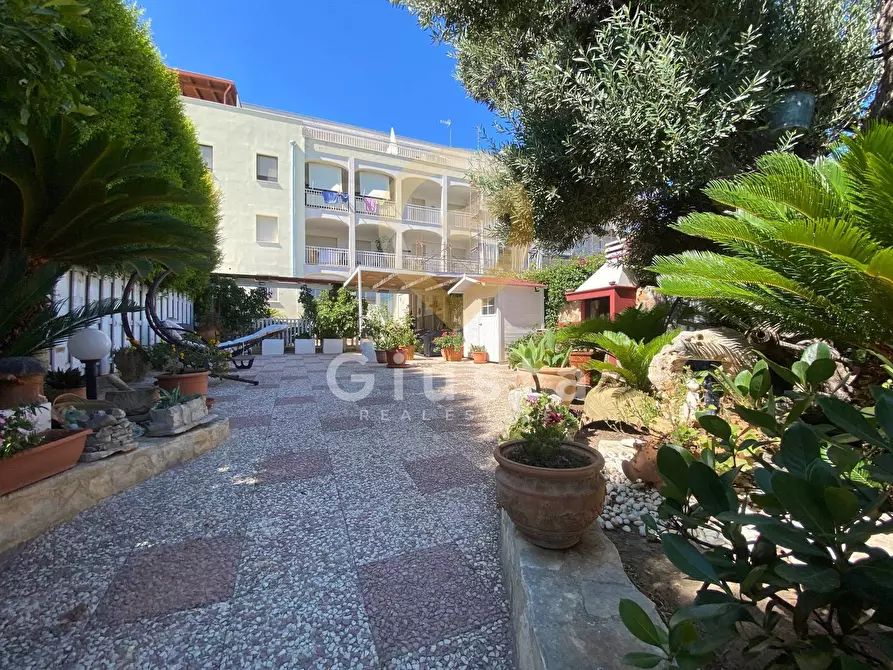 Immagine 5 di Appartamento in vendita  in Via Materdomini a Brindisi