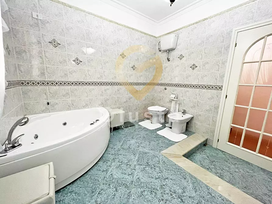 Immagine 10 di Casa indipendente in vendita  in VIALE DEI GIACINTI a San Pietro Vernotico