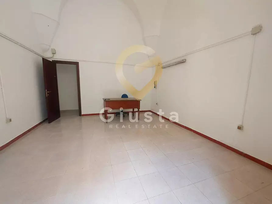 Immagine 2 di Attività commerciale in affitto  in Via Saponea a Brindisi