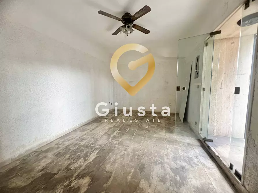 Immagine 3 di Locale commerciale in vendita  in Via Bastioni Carlo V a Brindisi