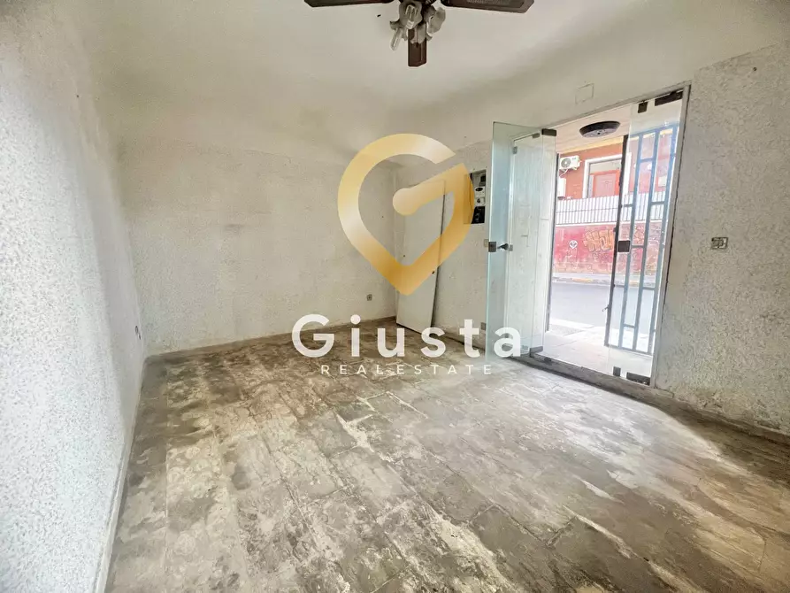 Immagine 4 di Locale commerciale in vendita  in Via Bastioni Carlo V a Brindisi