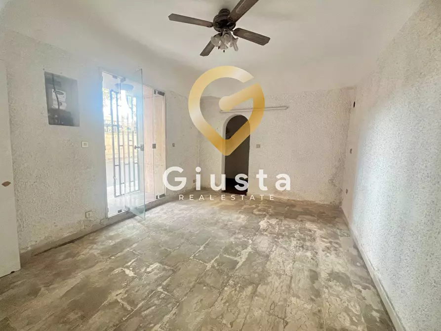 Immagine 5 di Locale commerciale in vendita  in Via Bastioni Carlo V a Brindisi