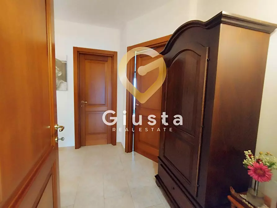 Immagine 15 di Appartamento in vendita  in Via San Donaci a Mesagne