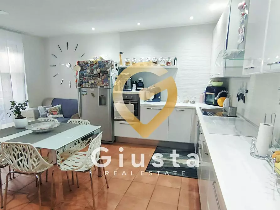 Immagine 8 di Appartamento in vendita  in via egnazia a Brindisi