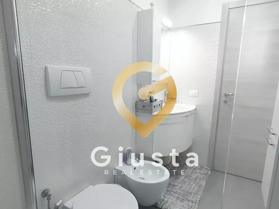 Immagine 15 di Appartamento in vendita  in via egnazia a Brindisi