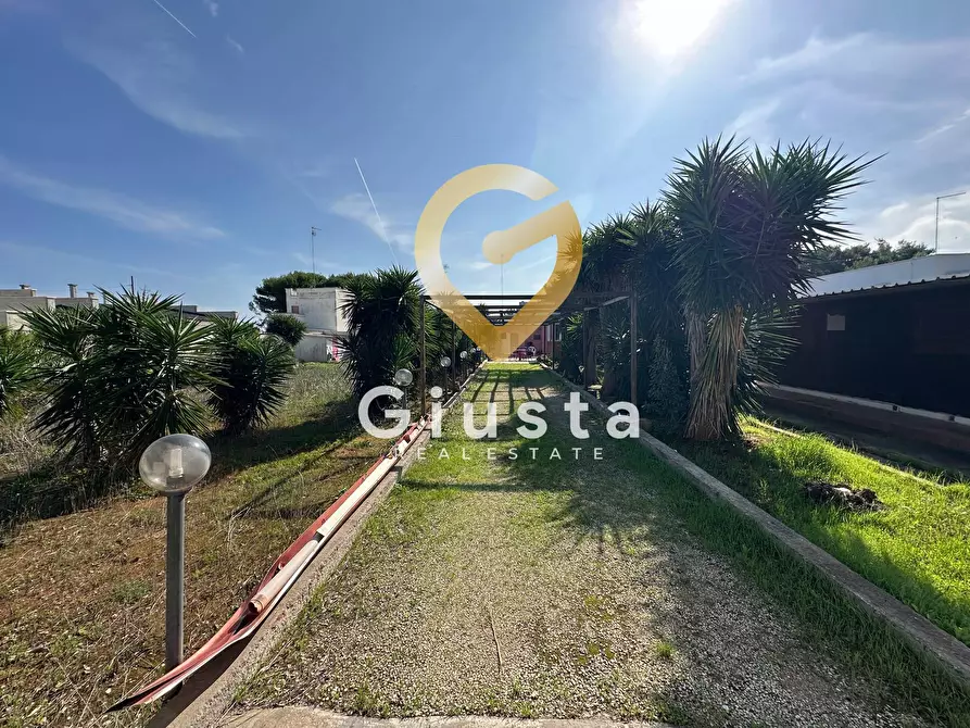 Immagine 2 di Villa in vendita  in via Sacra Famiglia a Torchiarolo