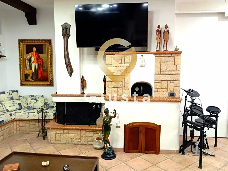 Immagine 5 di Casa semindipendente in vendita  in Via Giovanni XXIII a Brindisi