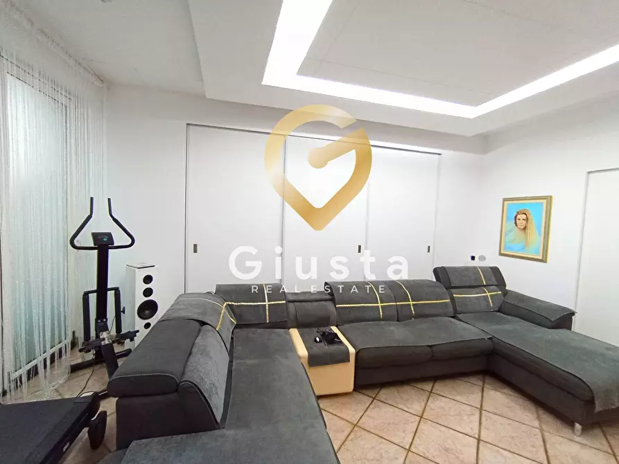 Immagine 4 di Casa semindipendente in vendita  in Via Giovanni XXIII a Brindisi