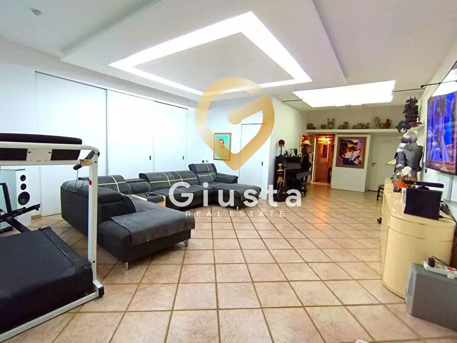 Immagine 3 di Casa semindipendente in vendita  in Via Giovanni XXIII a Brindisi