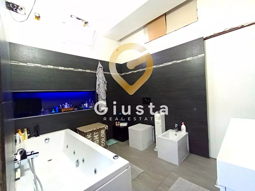 Immagine 14 di Casa semindipendente in vendita  in Via Giovanni XXIII a Brindisi