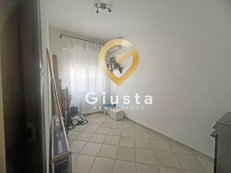Immagine 11 di Appartamento in vendita  in Via Legnago a Brindisi