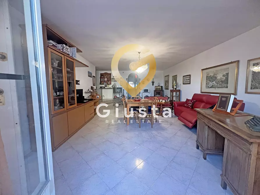 Immagine 4 di Casa semindipendente in vendita  in Vico d'afflitto a Brindisi