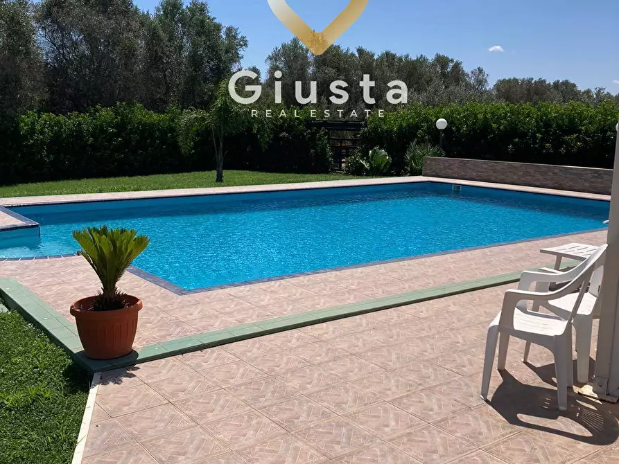 Immagine 10 di Villa in vendita  in via Palmitella a Mesagne