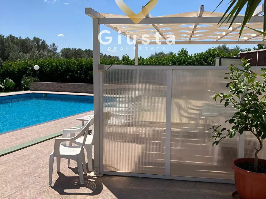 Immagine 3 di Villa in vendita  in via Palmitella a Mesagne