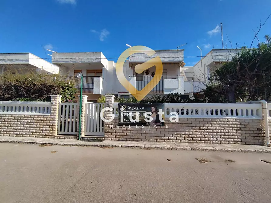 Immagine 24 di Casa vacanze in vendita  in Via Dell'Ostrica a Torchiarolo