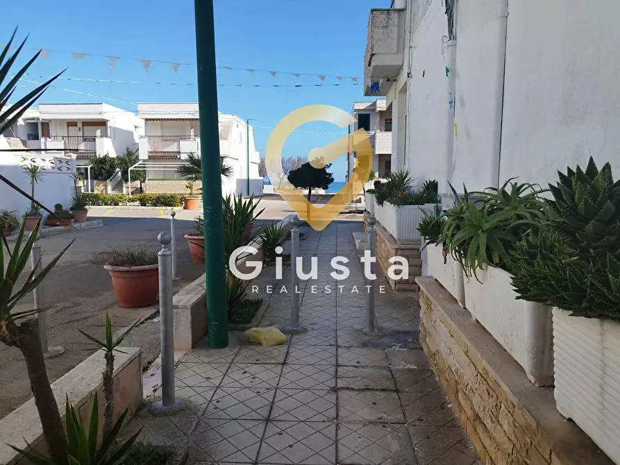 Immagine 23 di Casa vacanze in vendita  in Via Dell'Ostrica a Torchiarolo