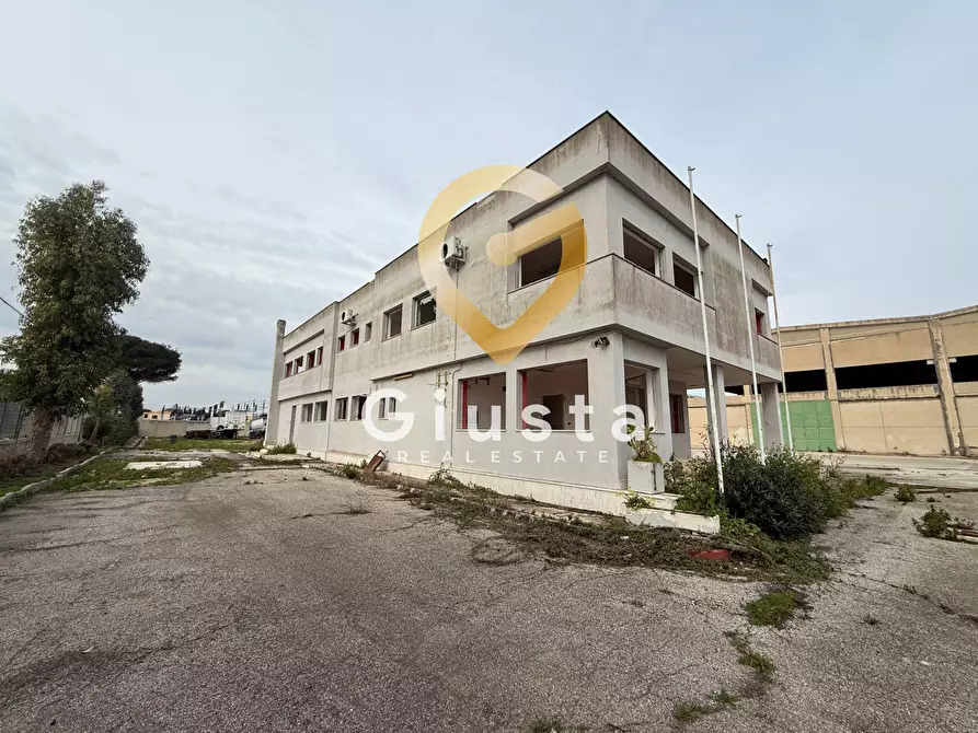 Immagine 1 di Capannone industriale in vendita  in Via  Giovanni Battista Amici a Brindisi