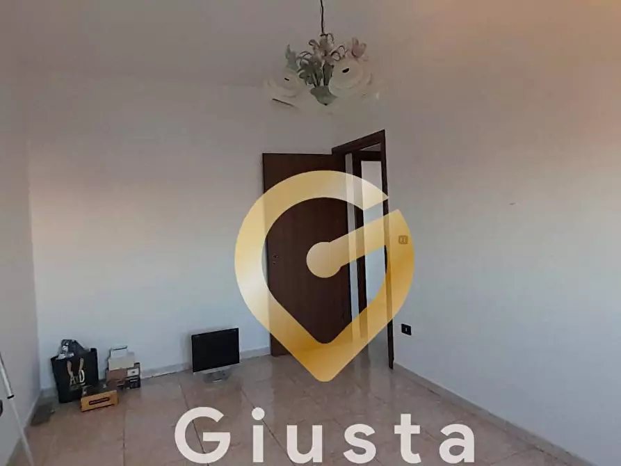 Immagine 14 di Appartamento in vendita  in via Nino Bixio a Mesagne