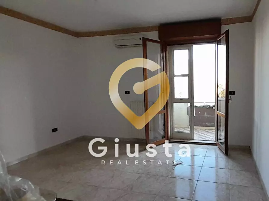 Immagine 16 di Appartamento in vendita  in via Nino Bixio a Mesagne