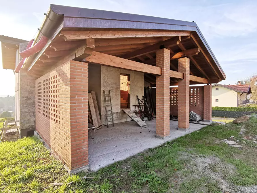 Immagine 24 di Villa in vendita  a Gavirate