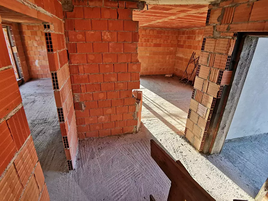 Immagine 27 di Villa in vendita  a Gavirate